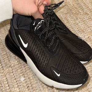 Nike Air Max 270